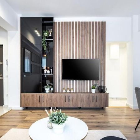 בוקרשט Majestic Apartament With View In Magheru מראה חיצוני תמונה