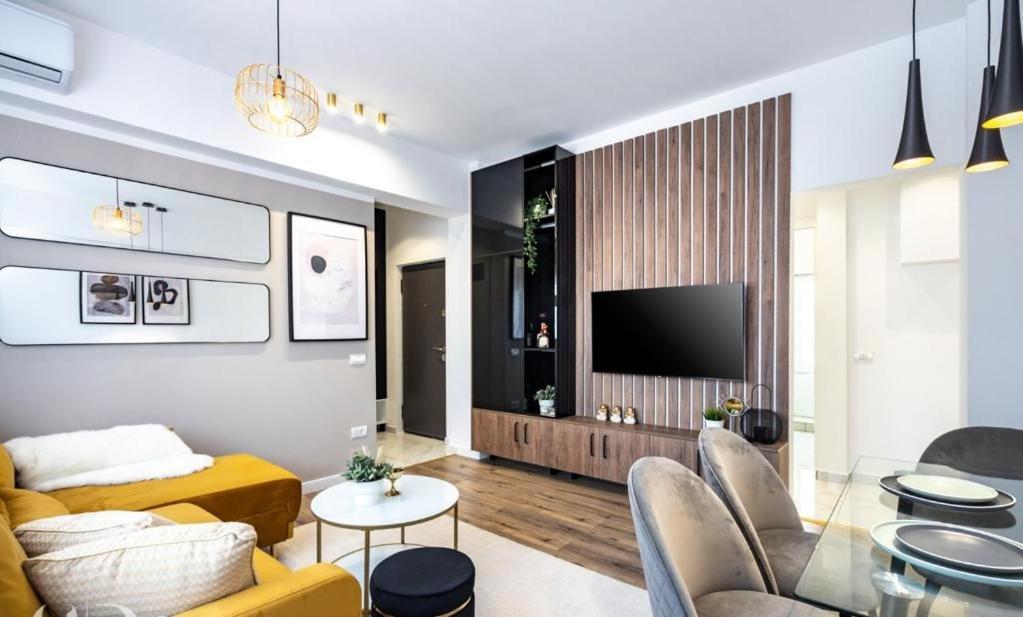 בוקרשט Majestic Apartament With View In Magheru מראה חיצוני תמונה
