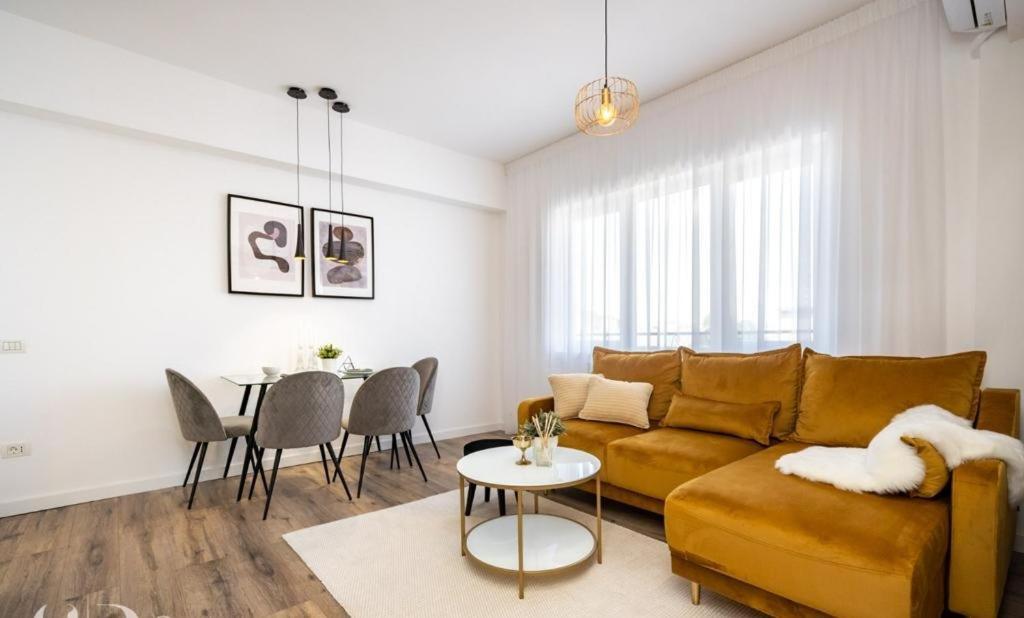 בוקרשט Majestic Apartament With View In Magheru מראה חיצוני תמונה
